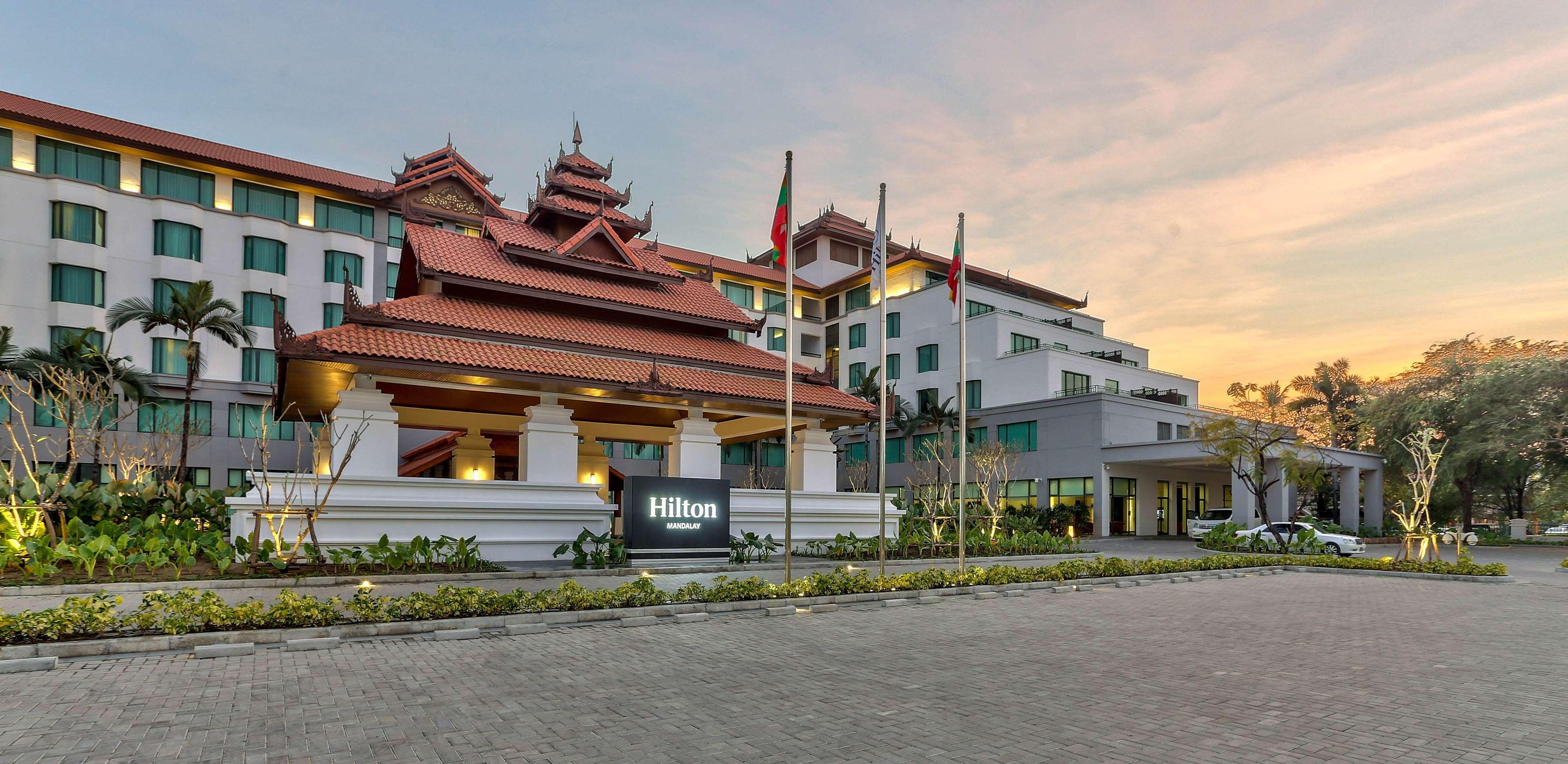 Hotel Hilton Mandalay Esterno foto