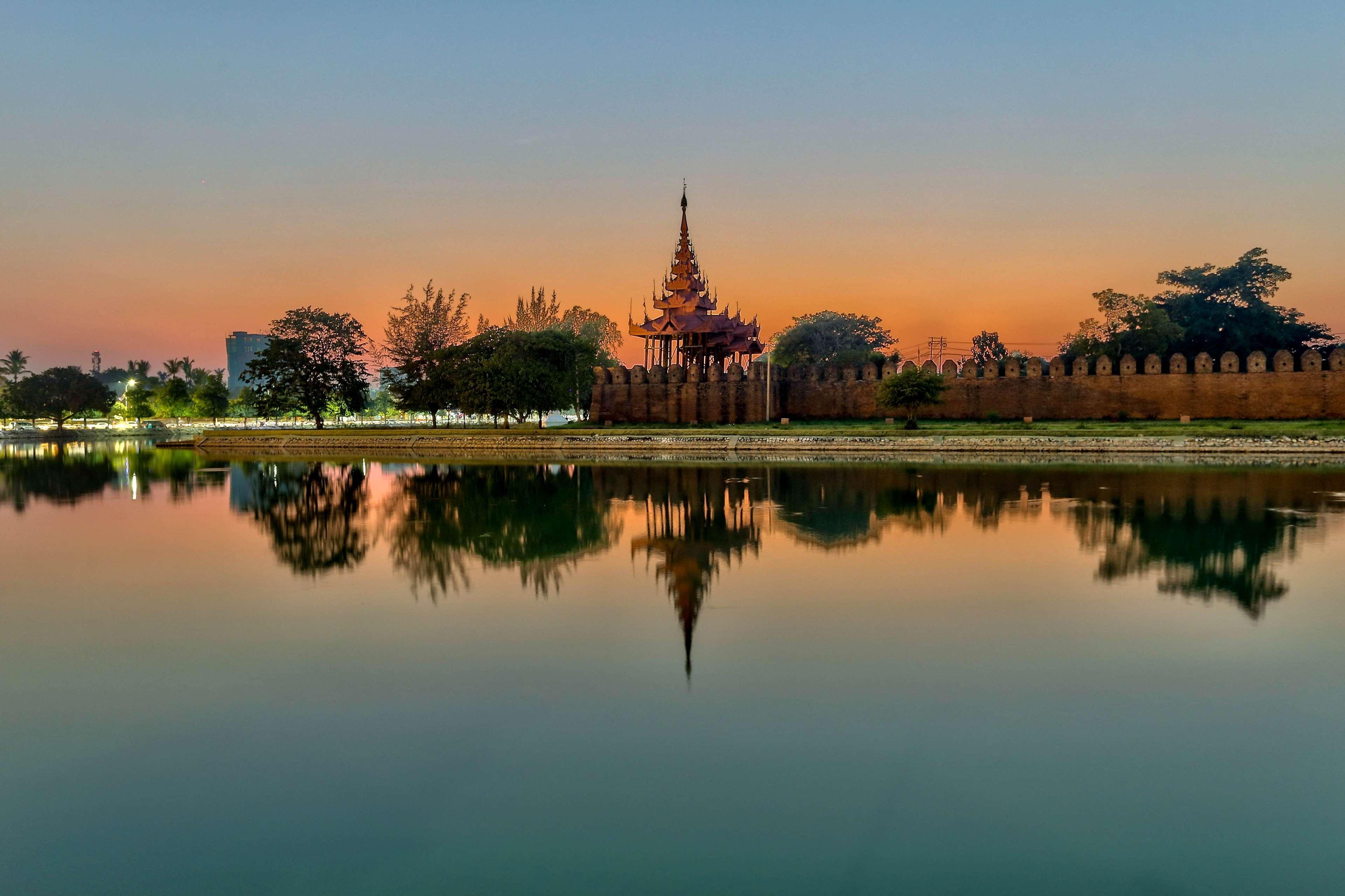 Hotel Hilton Mandalay Esterno foto