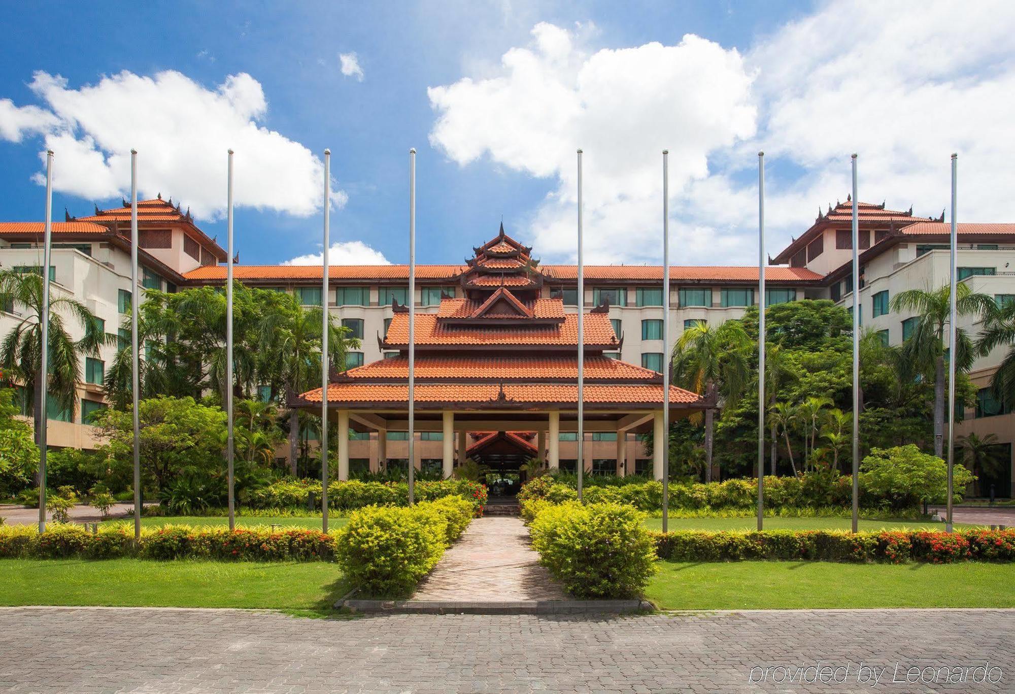 Hotel Hilton Mandalay Esterno foto